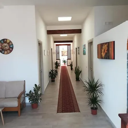 Bed & Breakfast Casa Le Ali - Fraternita E Spiritualita Nel Cuore Di Napels