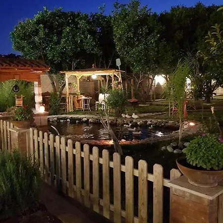 Bed & Breakfast Casa Le Ali - Fraternita E Spiritualita Nel Cuore Di Napels